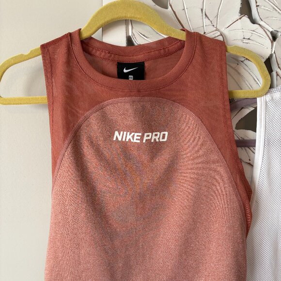 Nike Pro Fit Tank Tops - Set of 2 - NWOT - Picture 3 of 8